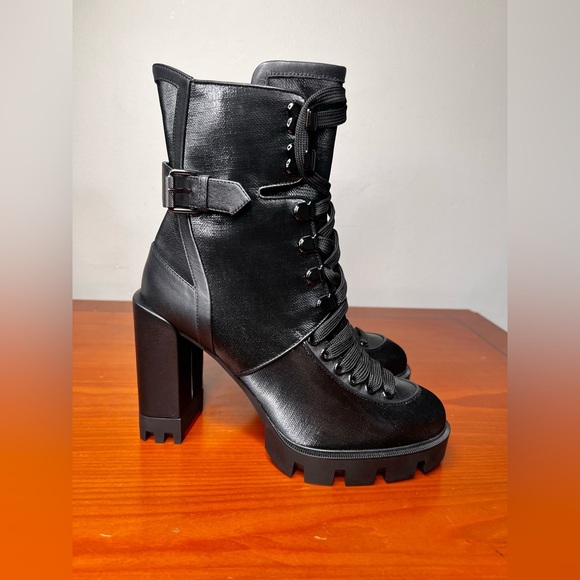 NEW Christian Louboutin Macademia 100 Black Ankle Boots Size 38 - Picture 6 of 10